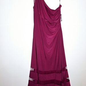 NWT Lauren Ralph Lauren " A Moment in Wine" plus size formal gown size 18.